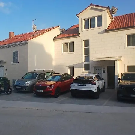 The Father's House Daire