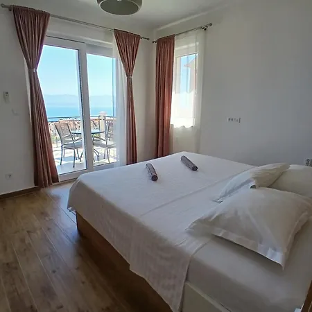 The Father's House Daire