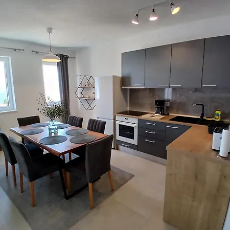 The Father's House Daire *